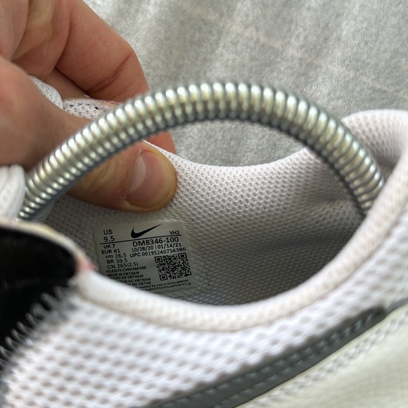 Nike Air Max Excee Women’s White Green Glow DM8346-100 Size 9.5 - Picture 6 of 7